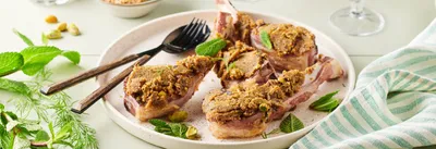 Côtelettes d'agneau en croute à la pistache