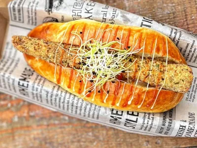 Hot dog d’asperges blanches panées