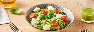 Spaghetti de courgettes au pesto