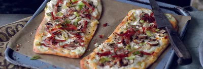 Tarte flambée maison (champignons et poireaux)