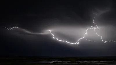 Sud-Ouest : après de violents orages, 20.000 foyers toujours privés d'électricité 