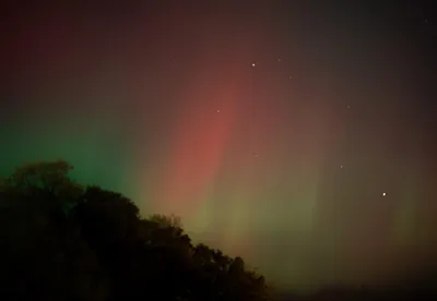 Des aurores boréales illuminent le ciel français