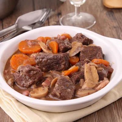 Bœuf bourguignon bien mijoté