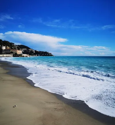 4/11/23 : ❓Mais où sont passés les galets de la plage de Nice ?