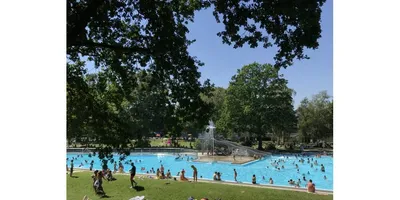 Suisse : les règles dans les piscines se durcissent vis à vis des français suite à des incivilités