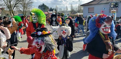 Une explosion de bonheur et de couleurs à la parade de Bollwiller ce dimanche