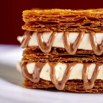 Mille-feuilles praliné et noix de pécans