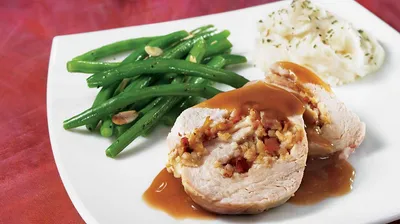 Roulé de dinde farci au lard