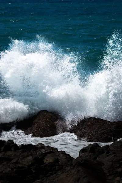 Forte houle sur la Côte d’Azur : la baignade déconseillée ce samedi