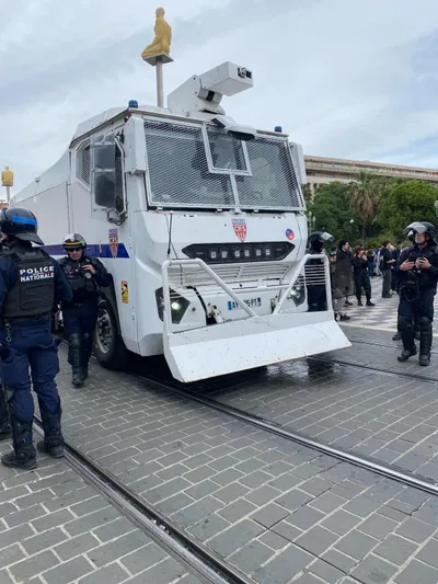 Manifestation à Nice : cinquante-neuf gardes à vue et une enquête sur les violences de l’ultradroite