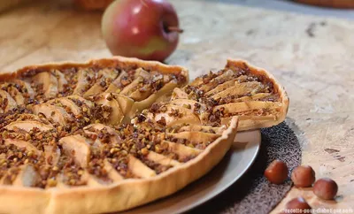 Tarte aux pommes et noisettes
