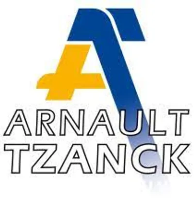 21/02/23 : Une antiboise  s’est présentée aux urgences  avec une mygale dans son oreille