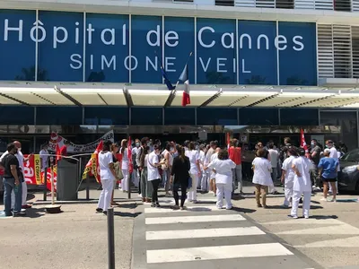 CANNES RADIO