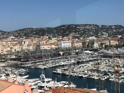 CANNES RADIO