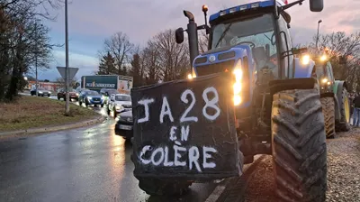 🔊Les agriculteurs maintiennent la pression (PHOTOS)