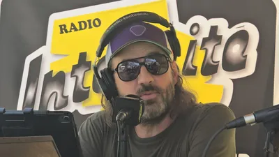 Jojo Fantaisie ? François le Français ? Fred Testot ? On ne sait...