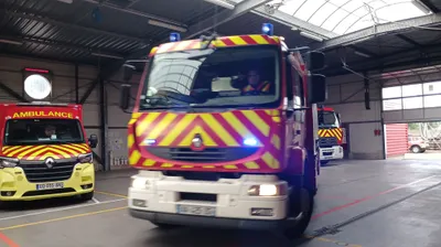 Un bâtiment désaffecté de 300m² en flammes