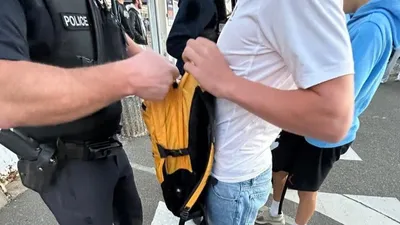 Des sacs fouillés par la Police au lycée Jehan-de-Beauce