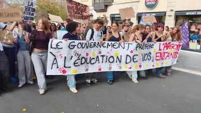 Chartres : mobilisés, les lycéens rejoignent la grève