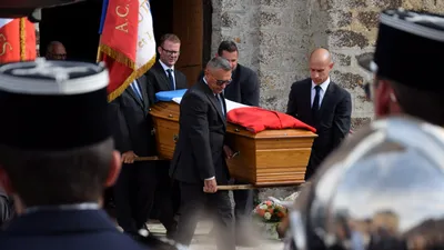 🔊 L'émouvant dernier hommage à Claude Térouinard, figure de la...