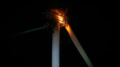 Une éolienne embrasée près de Toury