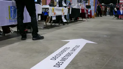 🔊 Élèves, étudiants et parents défilent au Salon de l'apprentissage