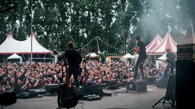  🔊 Des grands noms et des artistes émergents pour L'Paille à Sons...