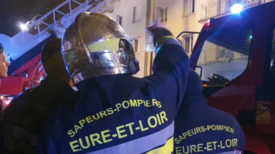 Un garage en feu à Digny