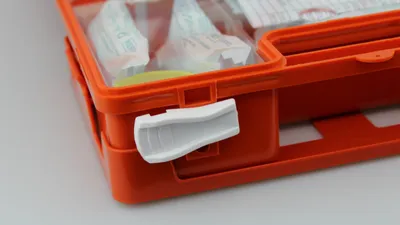 Apprendre les bases du secourisme entre deux baignades