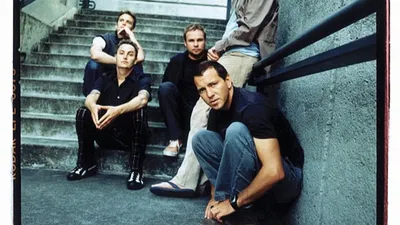 Pearl Jam replonge dans ses débuts avec un livre photo inédit