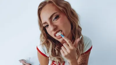 Après la Star Ac, Léa Doffey se lance et dévoile son premier single...
