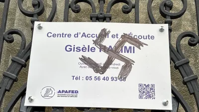Bordeaux : Une croix gammée inscrite sur la plaque du centre Gisèle...