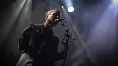 Belle and Sebastian annule un concert… et propose de jouer dans un...