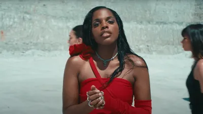 Nouveau style pour Mentissa avec son nouveau tube "La vie qu'on mène"