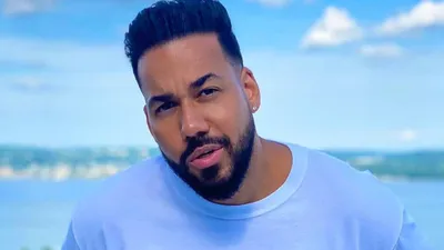 Roméo Santos se déguise pour annoncer son nouvel album.