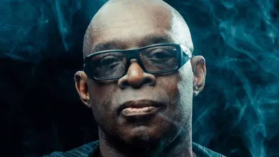 Kevin Saunderson va mixer à Paris