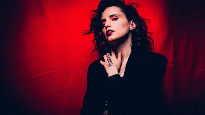 Anna Calvi dévoile "Is This All There Is ?", premier volet d'une...
