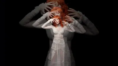 Mylène Farmer fait appel au réalisateur du carton surprise de l’été