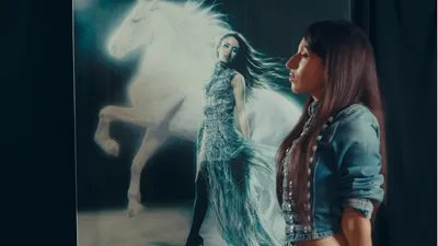 Ambre dévoile " J’laisse parler " et annonce son premier album "...
