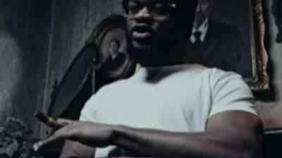 Dosseh signe son retour avec le clip “Victor Newman”