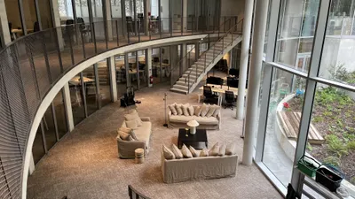 Restaurant, hôtel, coworking : The Babel Community installe un...