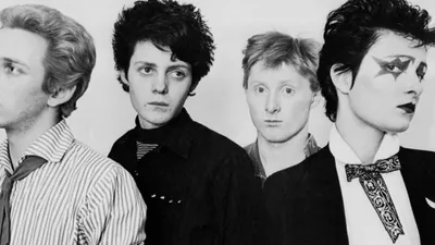 Mort de Kenny Morris, 1er batteur « officiel » de Siouxsie and the...