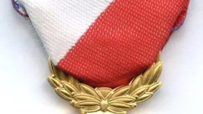 Quatre policiers décorés pour avoir révélé l'affaire des viols de...