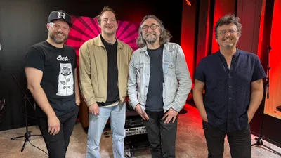 Matmatah : session acoustique et interview sur Oüi FM (replay)