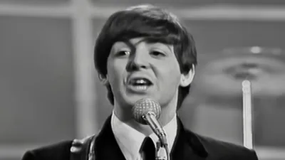 Pour qui Paul McCartney a-t-il rechanté un vieux titre des Beatles ? 