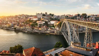 À Porto, les transports publics deviennent gratuits pour les habitants