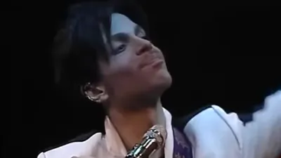Un single inédit de Prince "With This Tear" refait surface