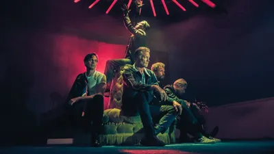 Queens of the Stone Age sort le très gothique " Where the Goth...