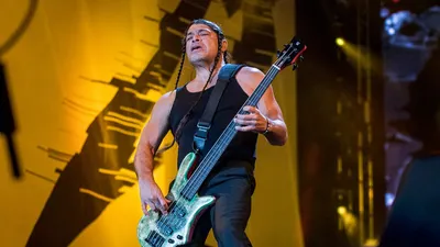 Metallica reprend un tube interdit dans un stade gallois