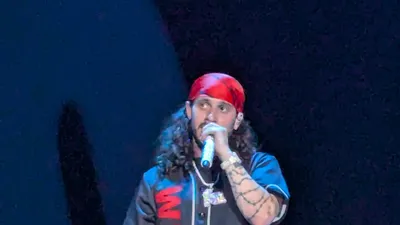 Russ frappe fort avec son nouveau single « Coulda Shoulda Woulda »